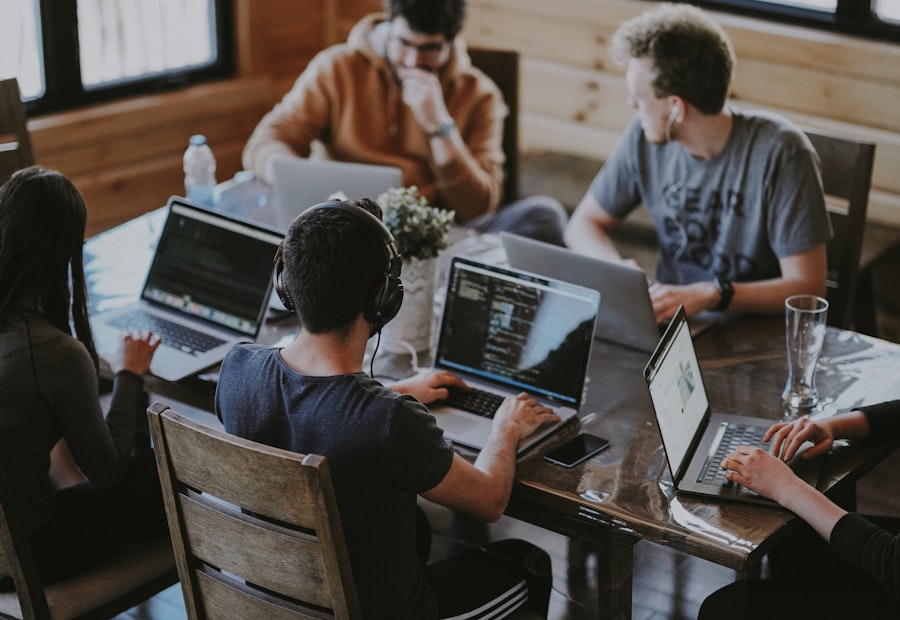 Coworking Nedir? Ortak Çalışma Alanı Kimler İçin Uygun?